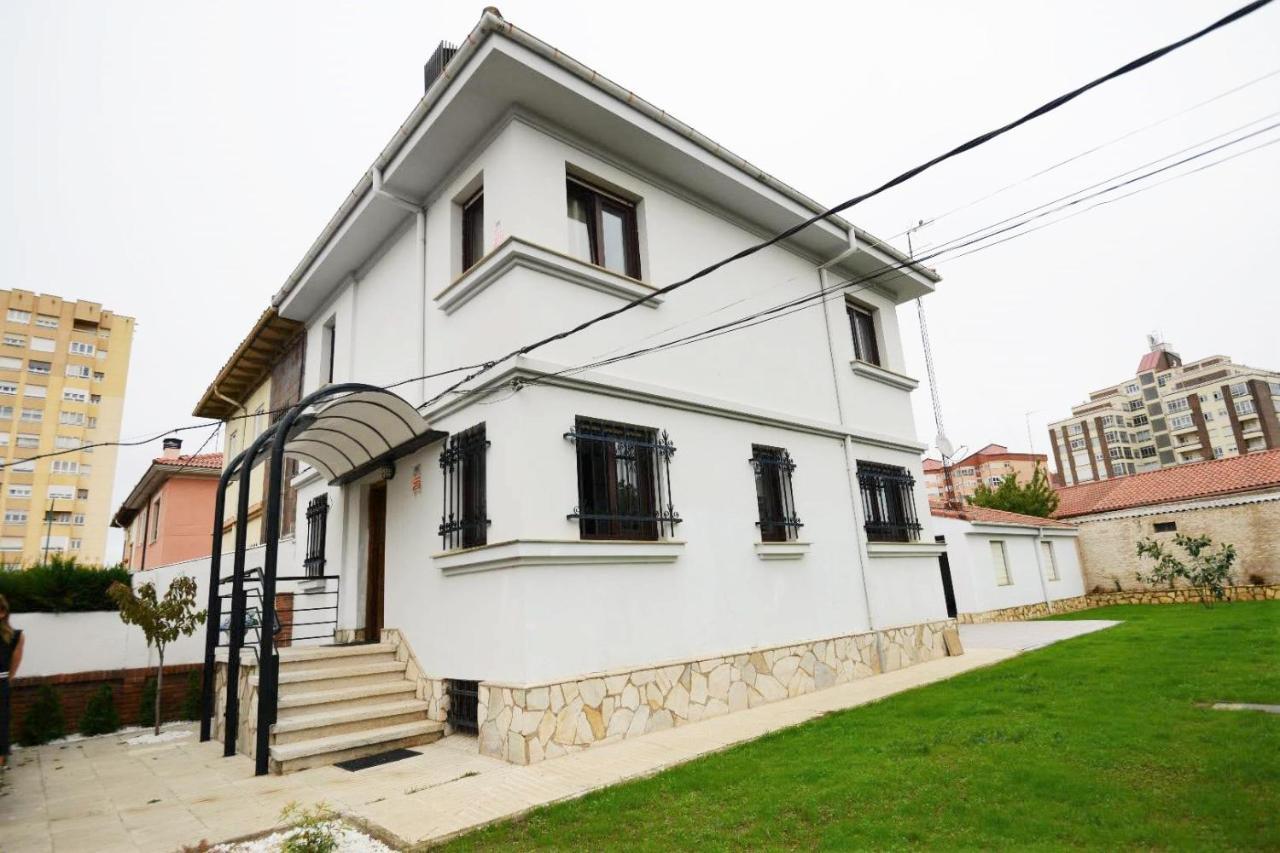 הוילה Housing Leon Casa Con Jardin מראה חיצוני תמונה