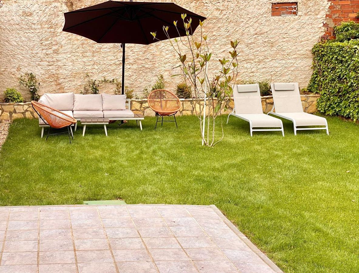 הוילה Housing Leon Casa Con Jardin מראה חיצוני תמונה